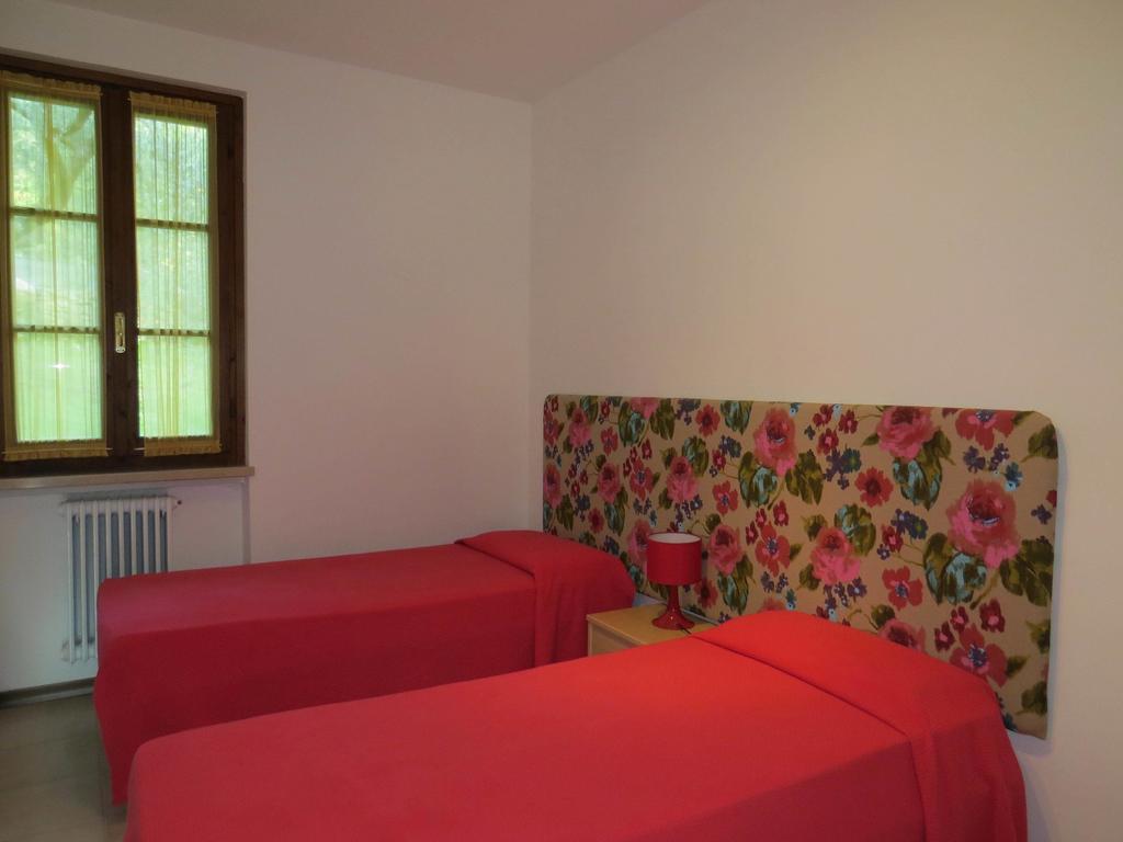 Residence Liana Albisano Torri Del Benaco Exterior photo