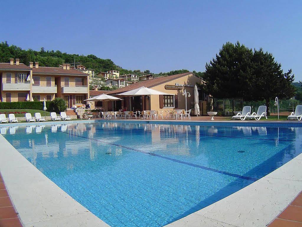 Residence Liana Albisano Torri Del Benaco Exterior photo