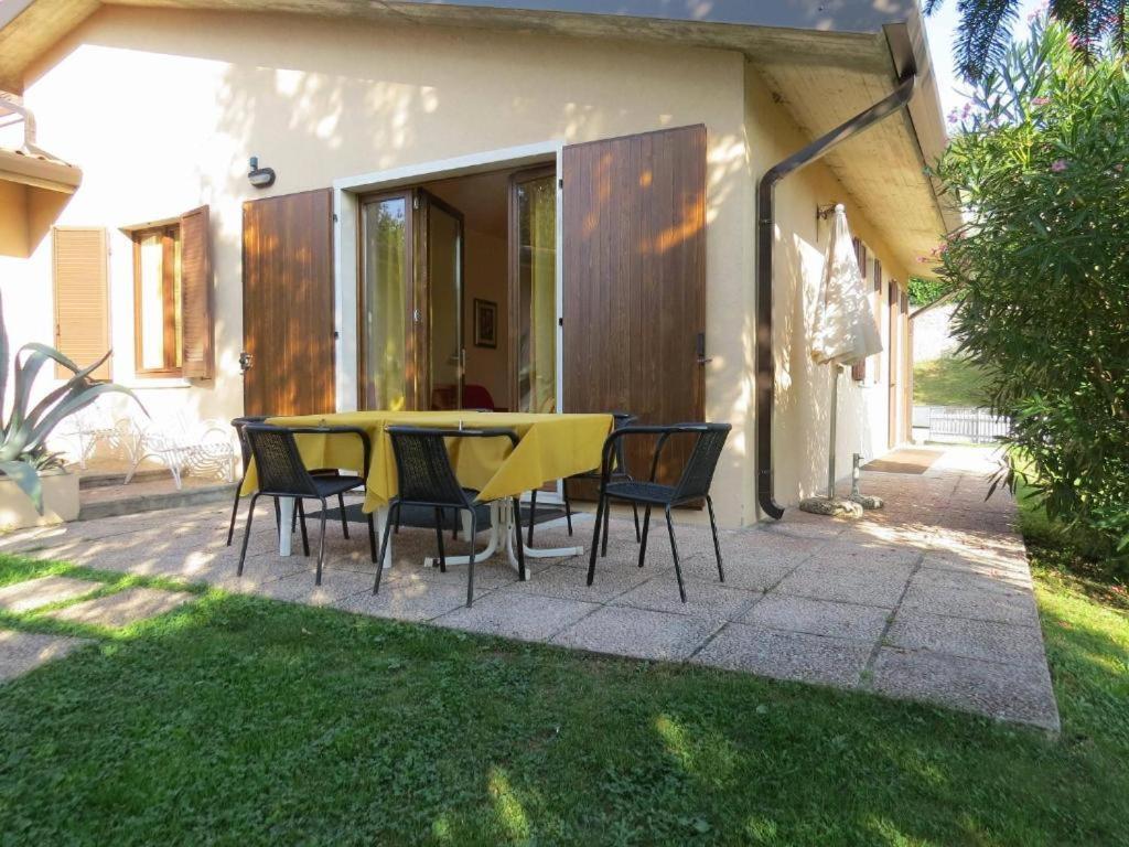 Residence Liana Albisano Torri Del Benaco Exterior photo